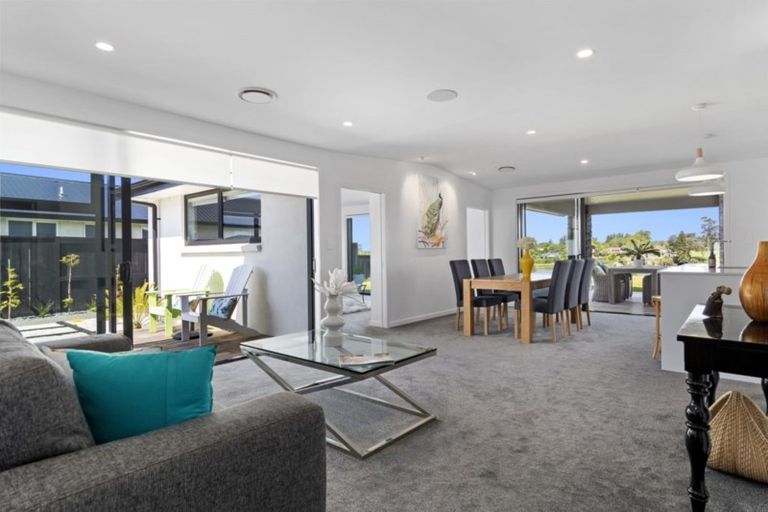 Photo of property in 93 Lynley Park Drive, Omokoroa, 3114