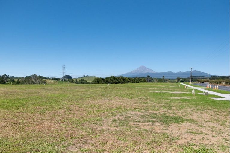 Photo of property in 1 Cowling Road, Hurdon, New Plymouth, 4310