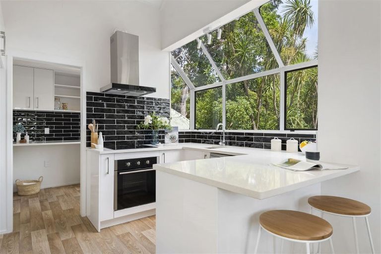 Photo of property in 1/48a Verbena Road, Birkdale, Auckland, 0626