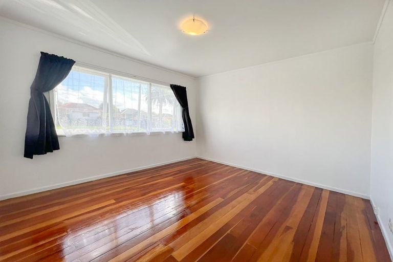 Photo of property in 5 Daytona Road, Henderson, Auckland, 0610