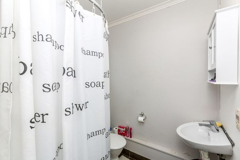 Photo of property in 22 Weymouth Street, New Plymouth, 4310