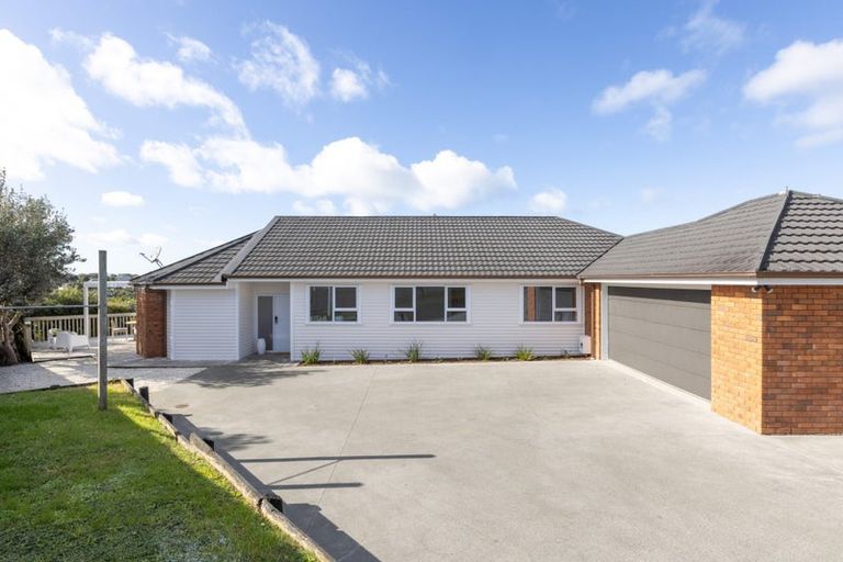 Photo of property in 70 Bay Vista Drive, Red Beach, 0932