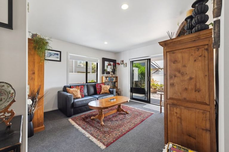 Photo of property in 20b Fulford Street, New Plymouth, 4310