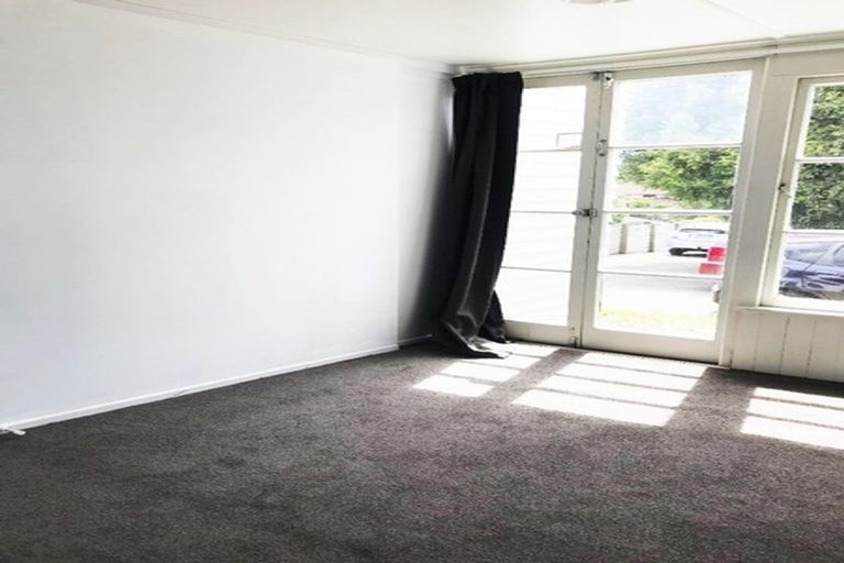 Photo of property in 39a Forrest Hill Road, Milford, Auckland, 0620