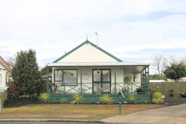 Photo of property in 25 Kentucky Crescent, Nawton, Hamilton, 3200