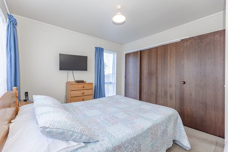 Photo of property in 8 Karyn Street, Castlecliff, Whanganui, 4501