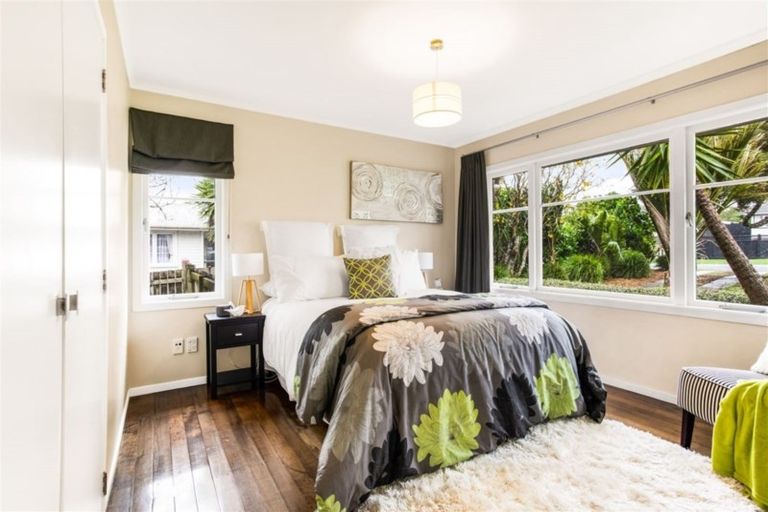 Photo of property in 18 Ayrton Street, Te Atatu South, Auckland, 0610