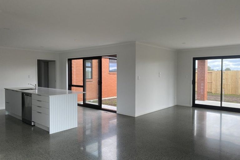 Photo of property in 36 Taurangawaka Road, One Tree Point, 0118