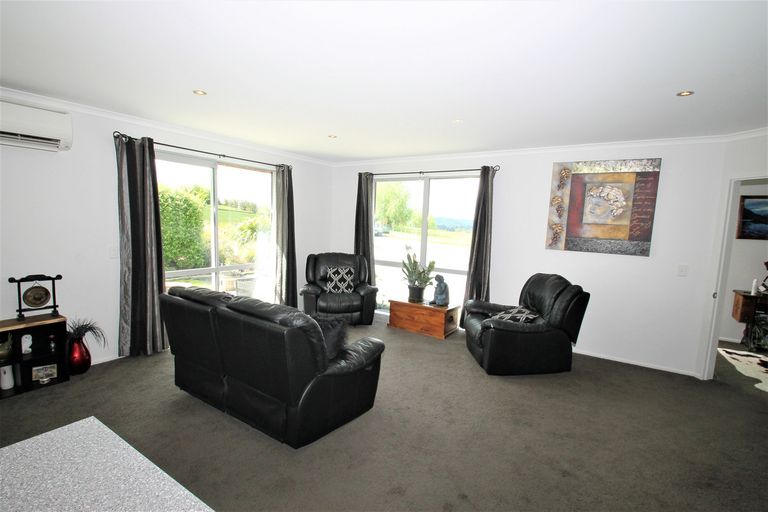 Photo of property in 43 Tara Hills Drive, North Taieri, Mosgiel, 9092