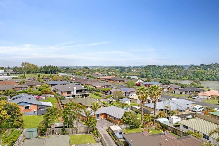 Photo of property in 20 Waitoa Street, Waiuku, 2123