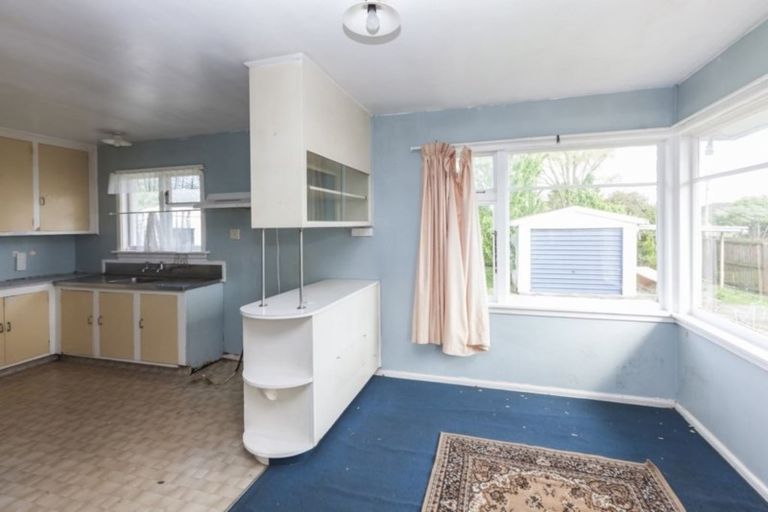Photo of property in 11 Pembroke Street, Avondale, Christchurch, 8061