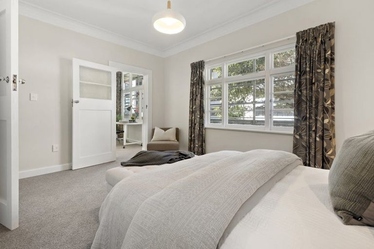 Photo of property in 20e Portland Crescent, Thorndon, Wellington, 6011