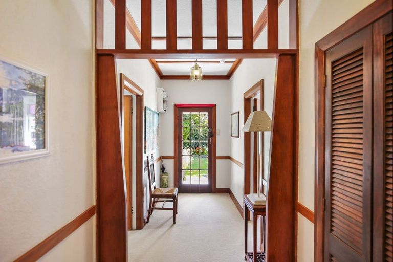 Photo of property in 83 Queenwood Road, Levin, 5510