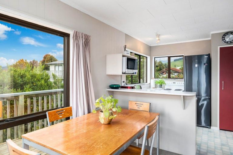 Photo of property in 2/26 Angela Place, Kinloch, Taupo, 3377