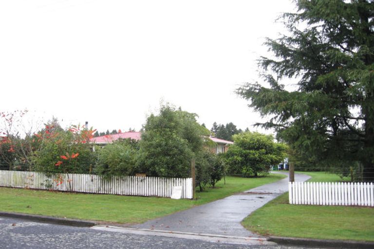 Photo of property in 28 Lochmaben Road, Tokoroa, 3420