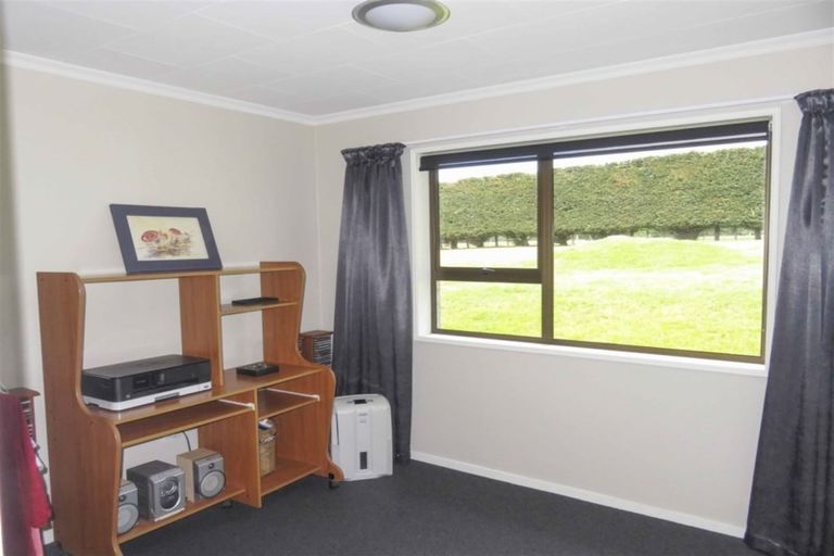 Photo of property in 73 Flora Road East, Makarewa, Invercargill, 9876