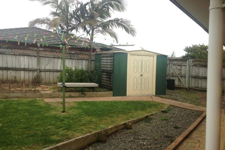 Photo of property in 9 Halstead Place, Huntington Park, Auckland, 2013