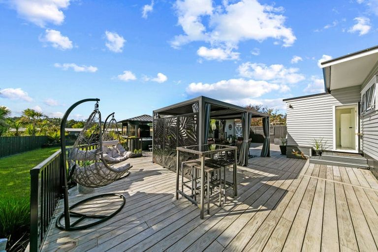 Photo of property in 84 Shaw Road, Oratia, Auckland, 0604