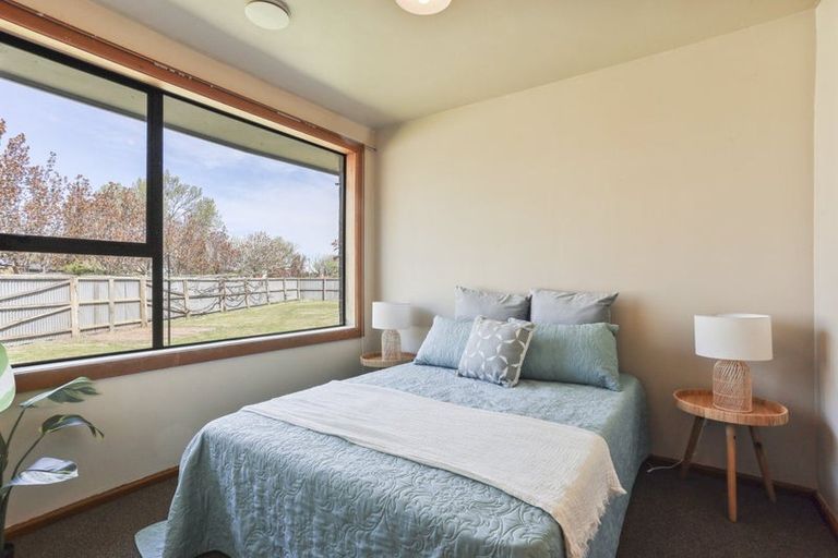 Photo of property in 67 Englefield Road, Northwood, Christchurch, 8051
