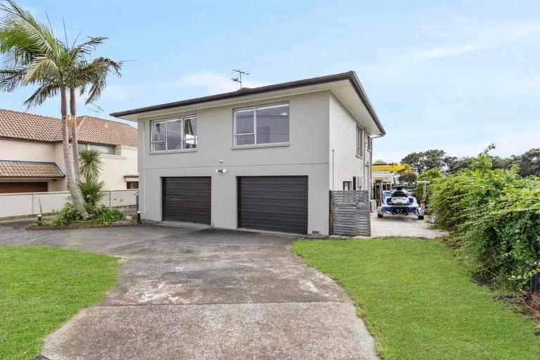 Photo of property in 116 Clovelly Road, Bucklands Beach, Auckland, 2012