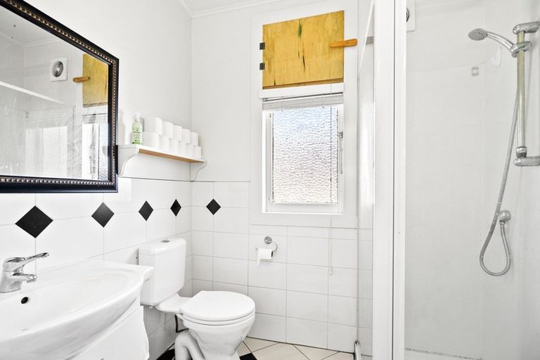 Photo of property in 86 Hatea Drive, Regent, Whangarei, 0112