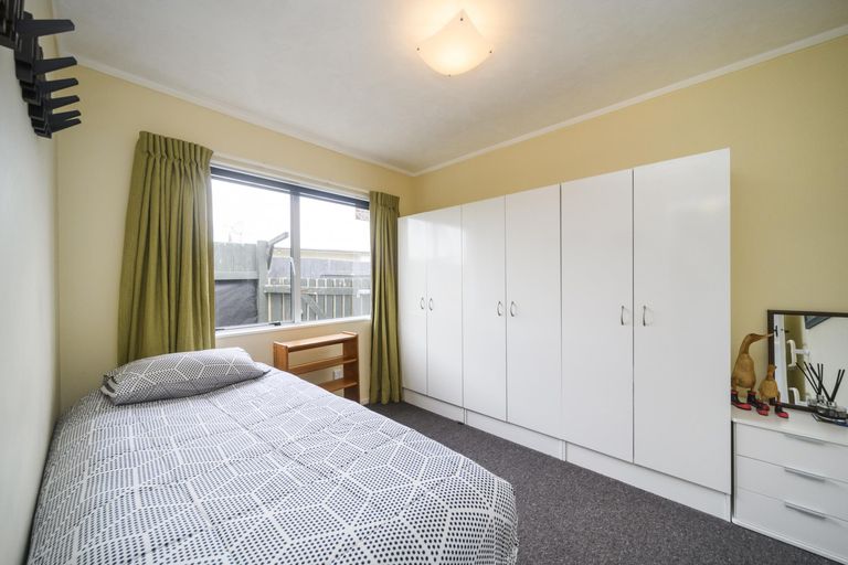 Photo of property in 17 Cargill Grove, Kelvin Grove, Palmerston North, 4414