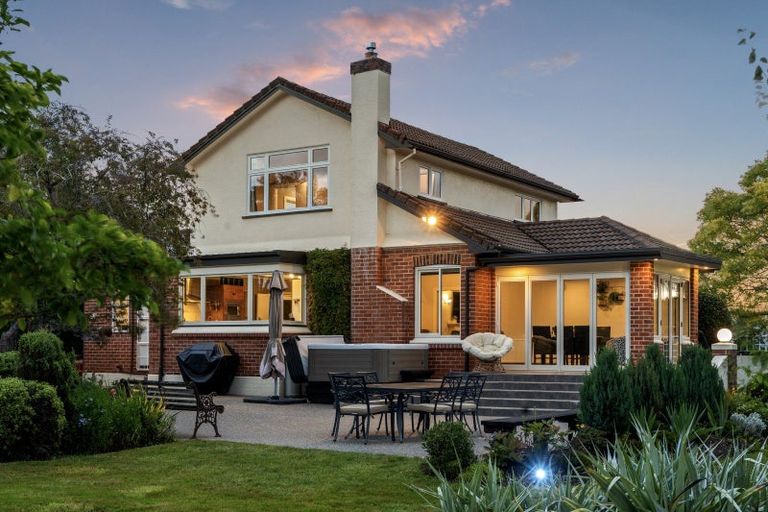 Photo of property in 9 Riccarton Road East, East Taieri, Mosgiel, 9024