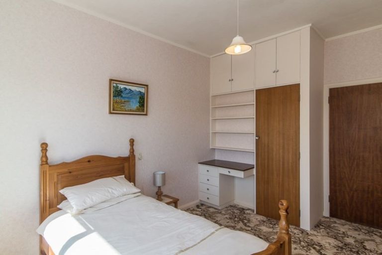 Photo of property in 311 Te Moana Road, Waikanae, 5036