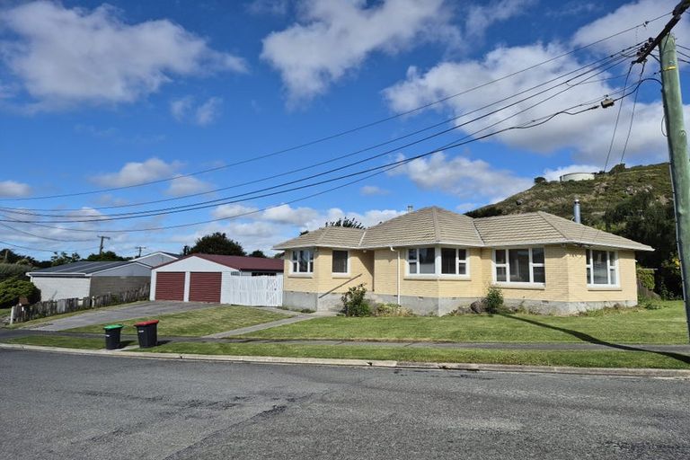 Photo of property in 2 Lucienne Place, Hillsborough, Christchurch, 8022