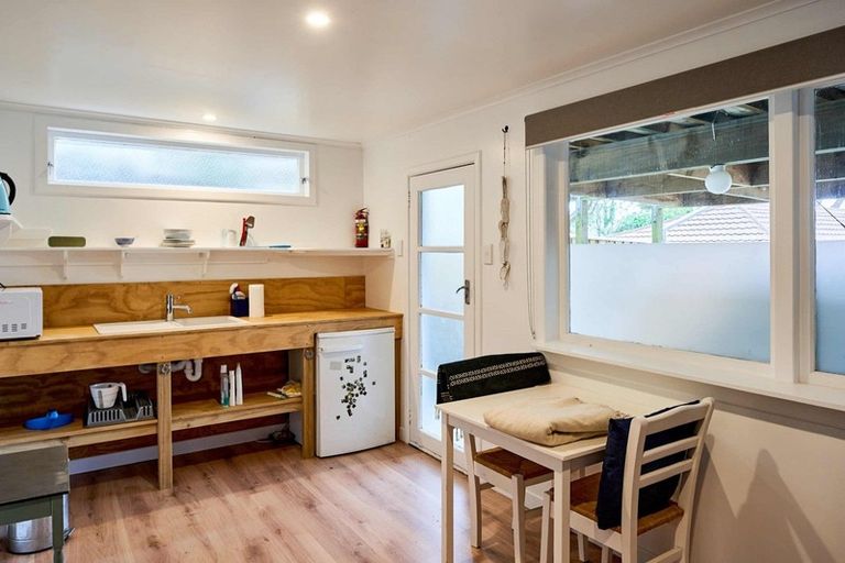 Photo of property in 337 Muritai Road, Eastbourne, Lower Hutt, 5013