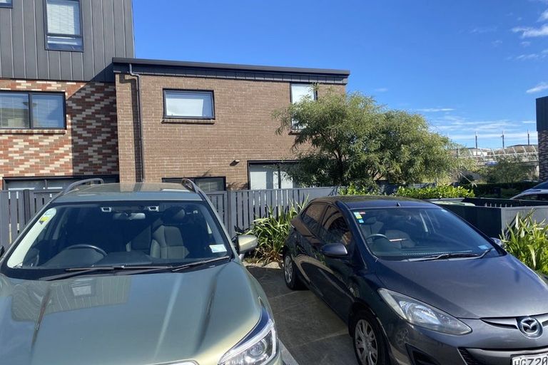 Photo of property in 15 Kotuitui Street, Manukau, Auckland, 2104