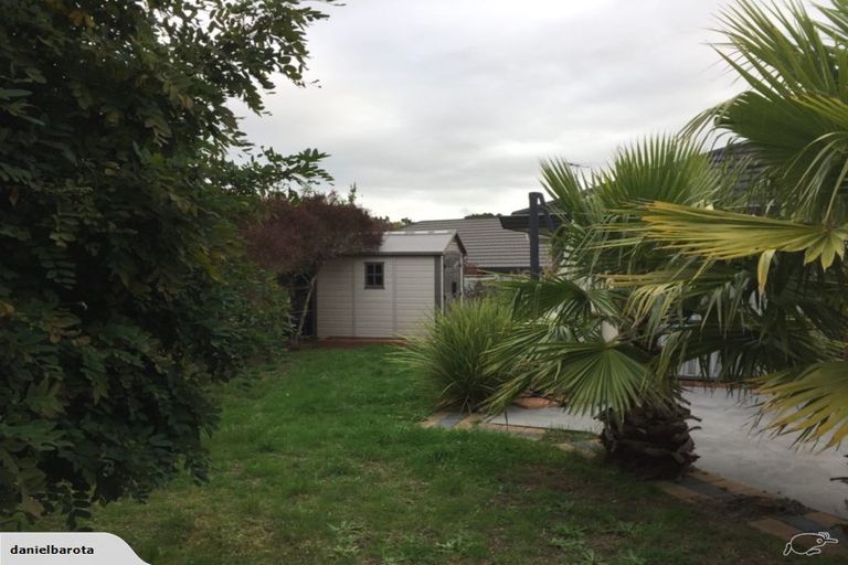 Photo of property in 15 Leanne Way, Waikanae Beach, Waikanae, 5036