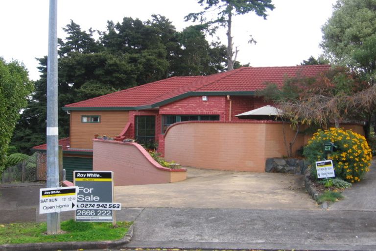 Photo of property in 27 Hakea Place, Totara Heights, Auckland, 2105