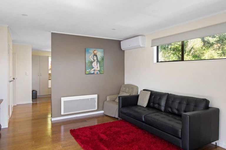Photo of property in 9 Castle Crescent, Stokes Valley, Lower Hutt, 5019