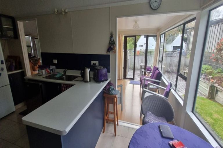 Photo of property in 4 Lombardy Place, Whalers Gate, New Plymouth, 4310