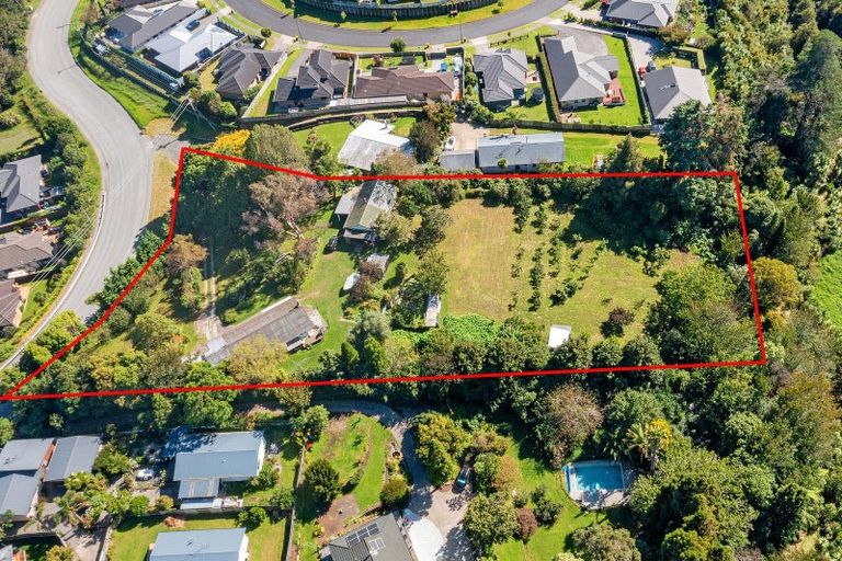 Photo of property in 27 Waikite Road, Welcome Bay, Tauranga, 3112