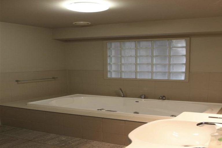 Photo of property in 3/2 Manor Place, Dunedin Central, Dunedin, 9016