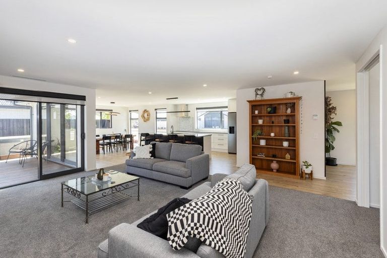 Photo of property in 12 Salkeld Place, Woodend, 7610