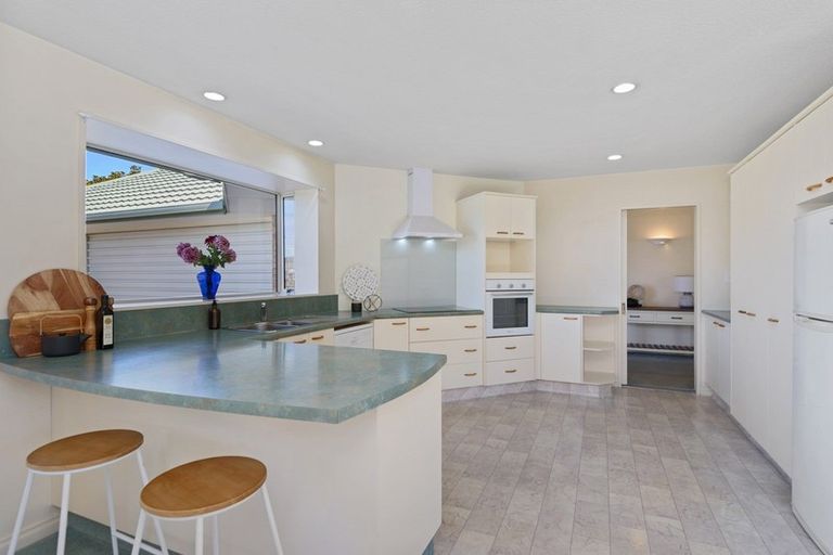 Photo of property in 8 Thornley Place, Woodend, 7610