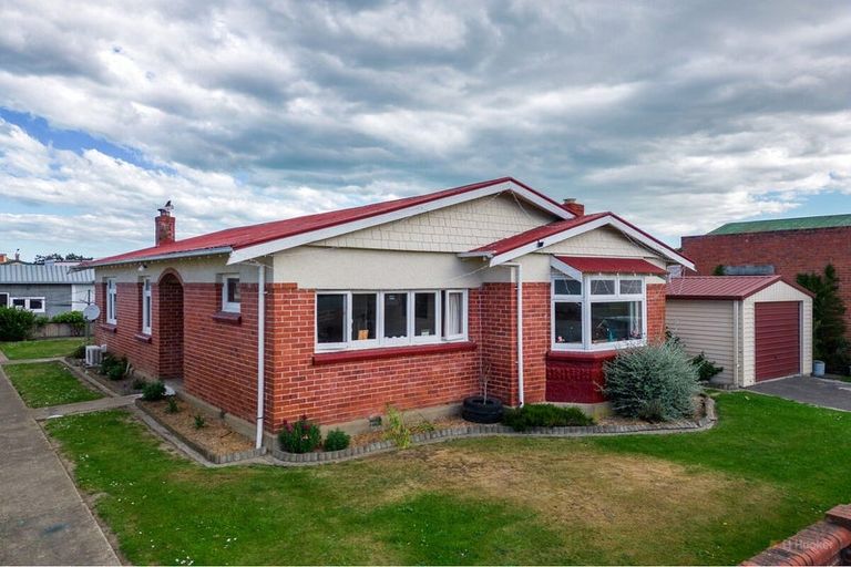 Photo of property in 49 Shearman Street, Waimate, 7924