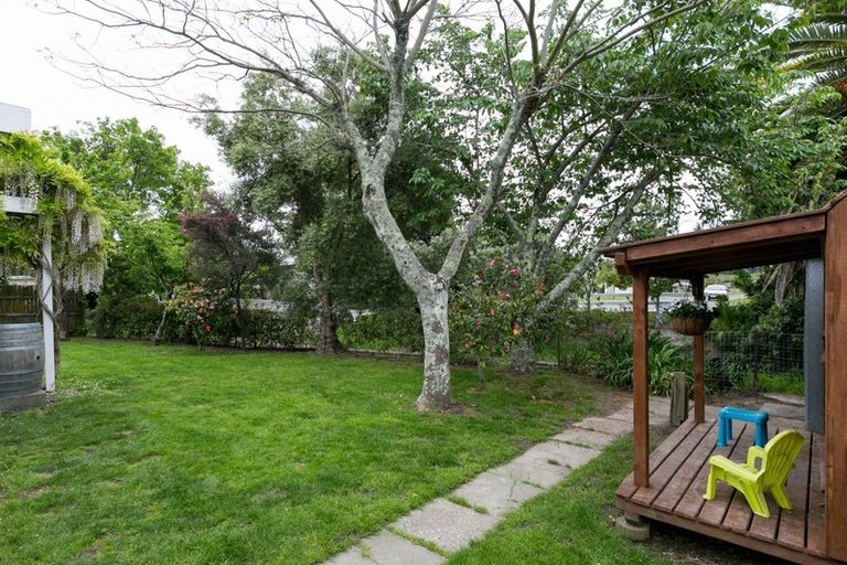 Photo of property in 16 Ngarimu Crescent, Taradale, Napier, 4112