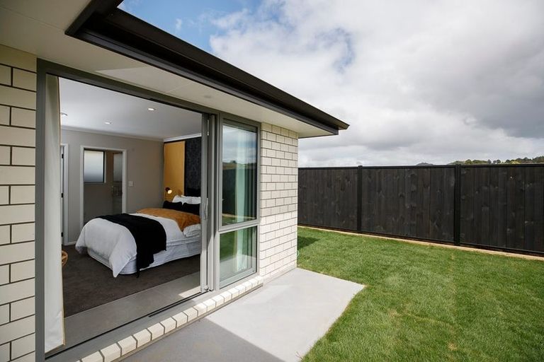 Photo of property in 22 Boyce Crescent, Cambridge, 3434