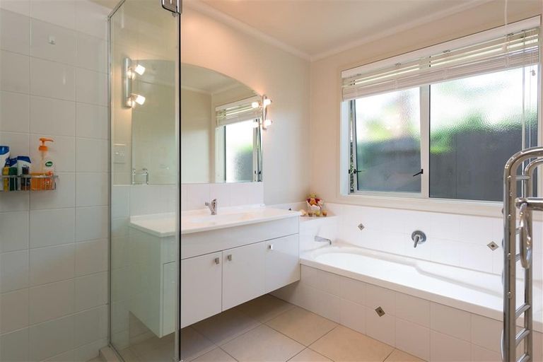 Photo of property in 51 Gibson Place, Papamoa Beach, Papamoa, 3118