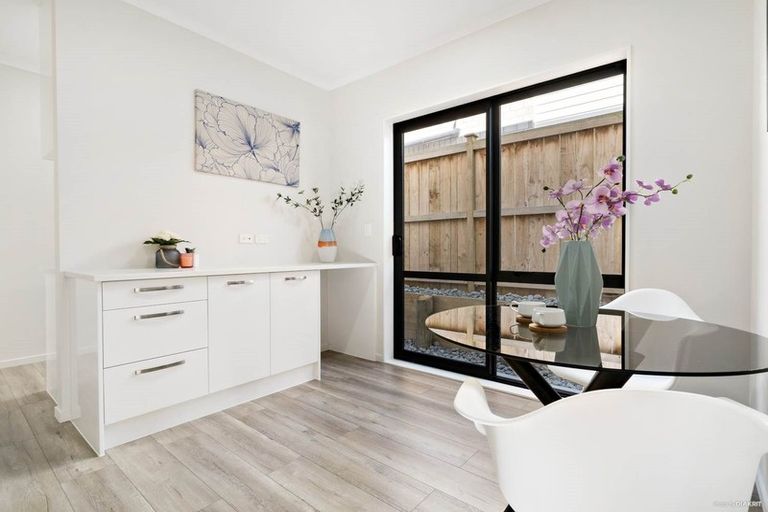 Photo of property in 14 Drumconnell Drive, Flat Bush, Auckland, 2019