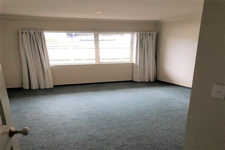 Photo of property in 20 Quadrant Heights, Paraparaumu, 5032