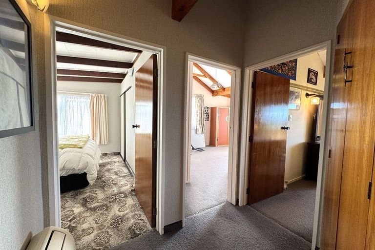 Photo of property in 2 Ridgwell Place, Stirling, 9231