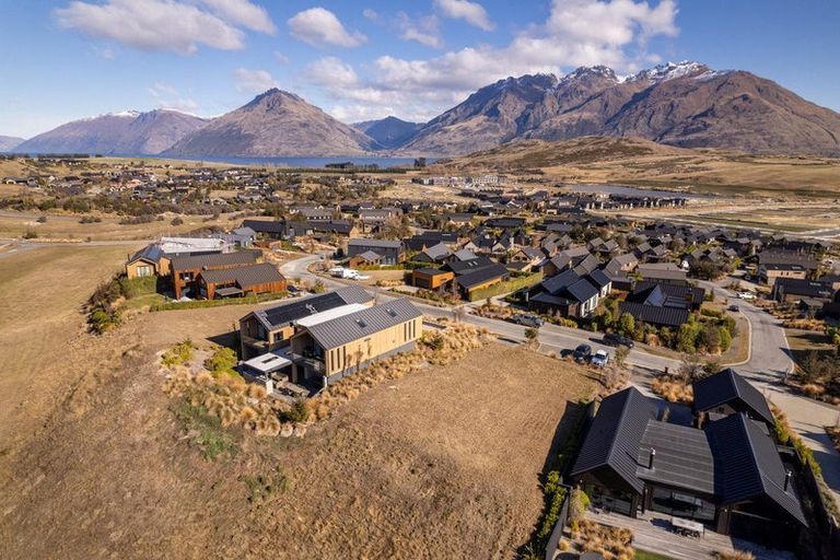 Photo of property in 24 Falconer Rise, Jacks Point, Queenstown, 9371