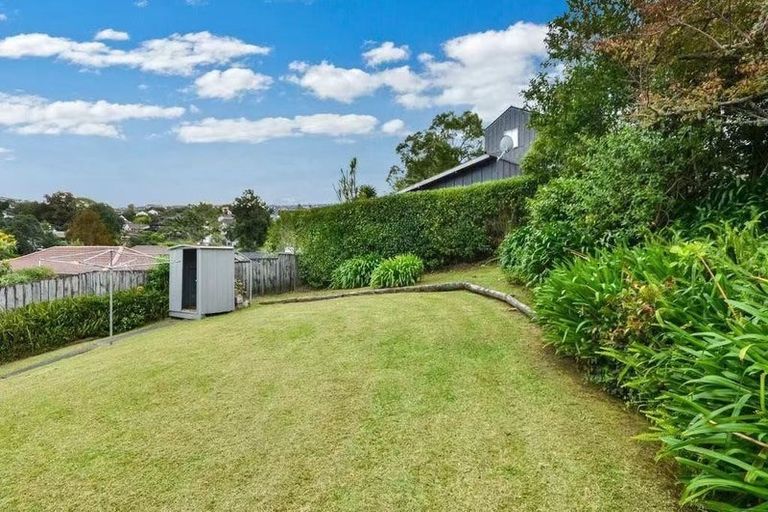 Photo of property in 4 Montclair Rise, Browns Bay, Auckland, 0630