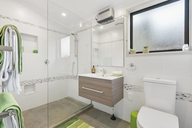 Photo of property in 41aa Vivian Wilson Drive, Eastern Beach, Auckland, 2012