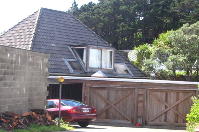 Photo of property in 3 Lanark Way, Northland, Wellington, 6012